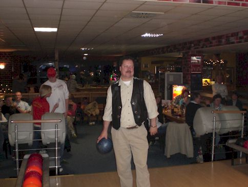 Kameraden auf der Bowlingbahn